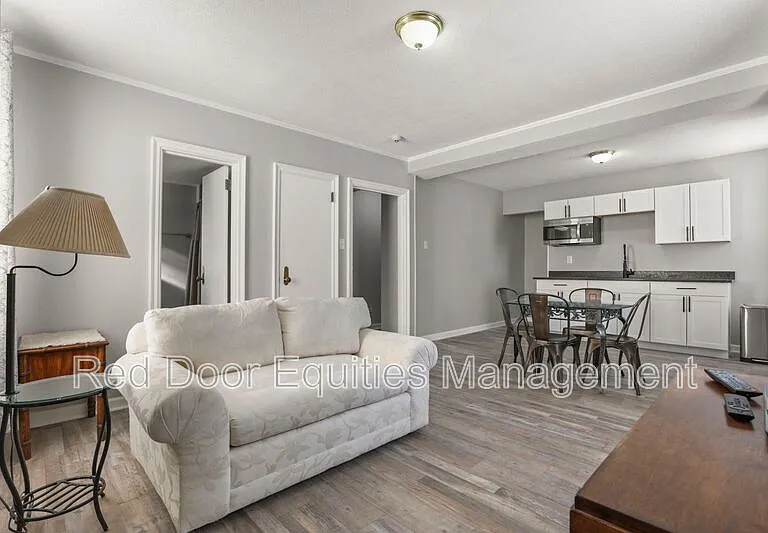 123 N Broad St #201 — Photo 1