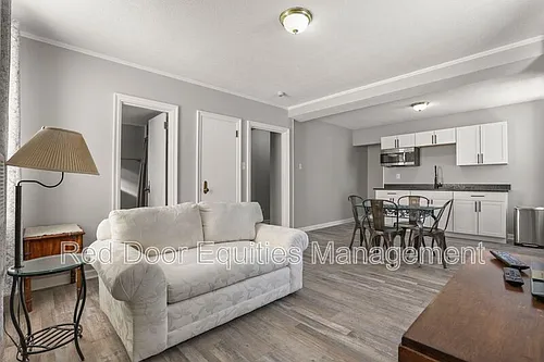123 N Broad St #201 Photo 1