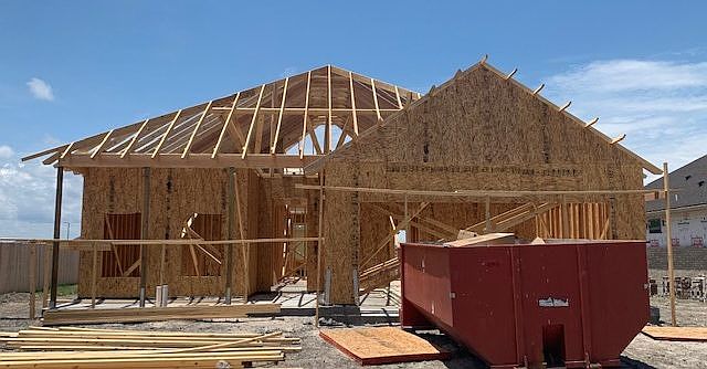 2nd image of 2117 Aquila St