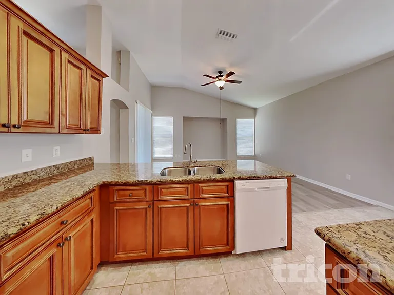 1614 Sand Hollow Ln — Photo 6