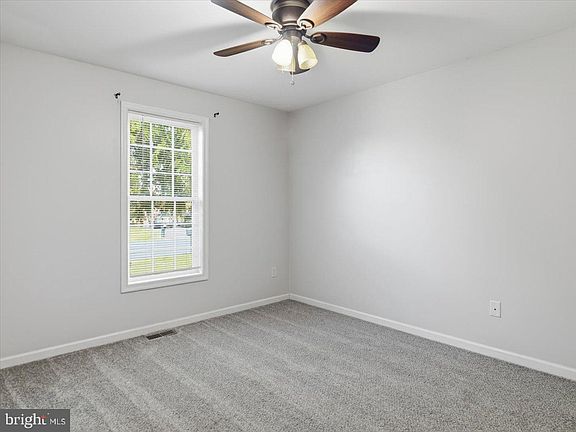 4th image of 11470 Nicole Dr