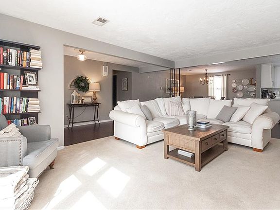 2nd image of 1215 Beechwood Dr