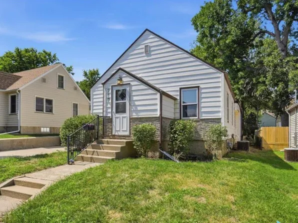 717 S Hawthorne Ave, Sioux Falls, SD 57104