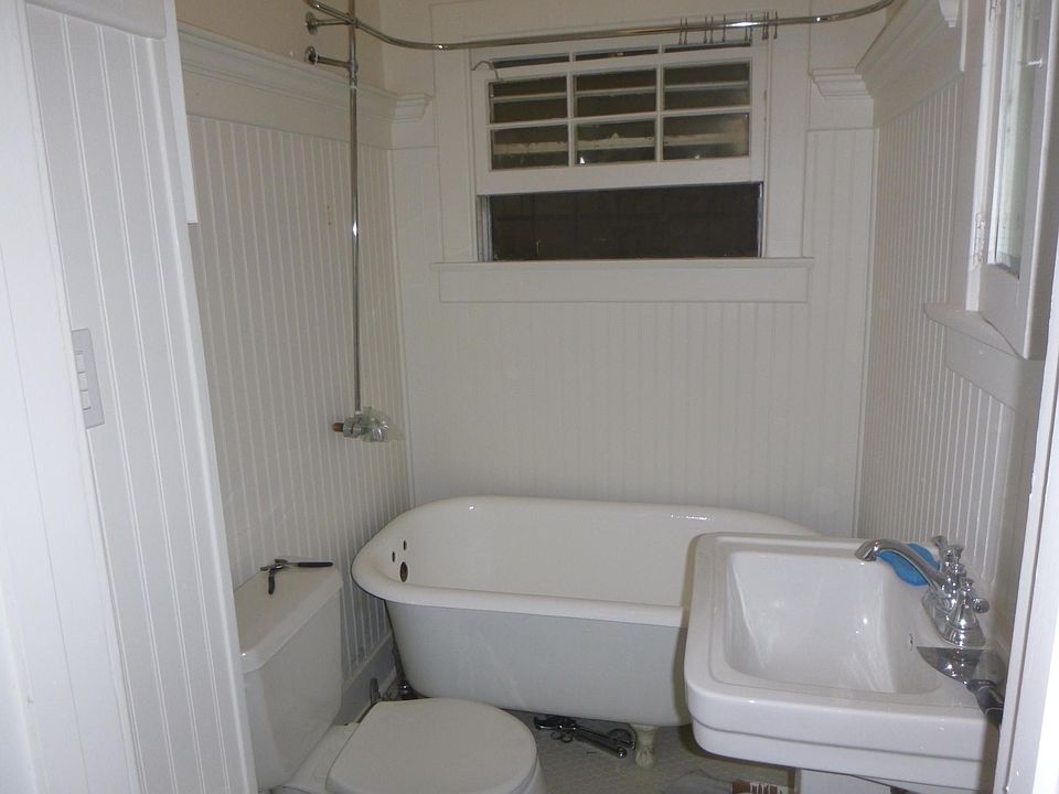2nd image of 1610 Rockwood St #1612-3/4