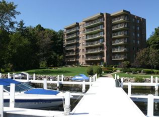 9 S Walworth Ave #604, Williams Bay, WI 53191