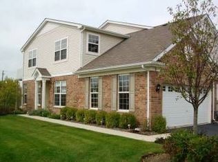 11 Christie Ct, Algonquin, IL 60102