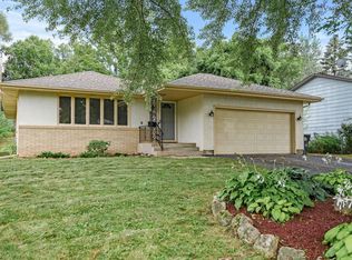 1384 Winchell St, Saint Paul, MN 55106