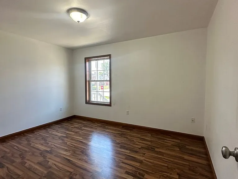 Beautiful Apartment Near Campus — Photo 8