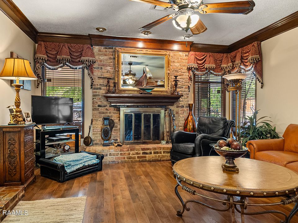 1st image of 105 Pecan Bayou Dr