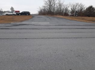 93 Black Oak Dr, Maurertown, VA 22644