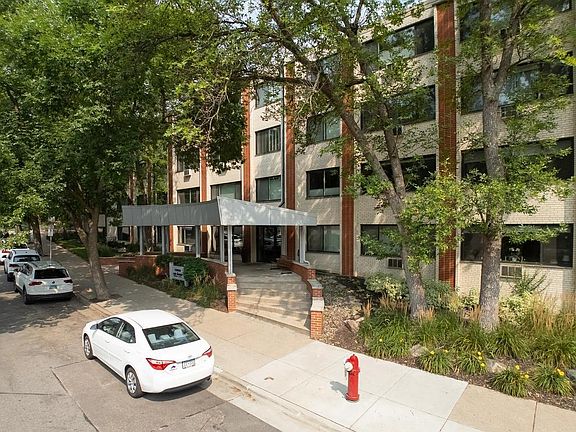 4th image of 2700 W 44th St APT 212