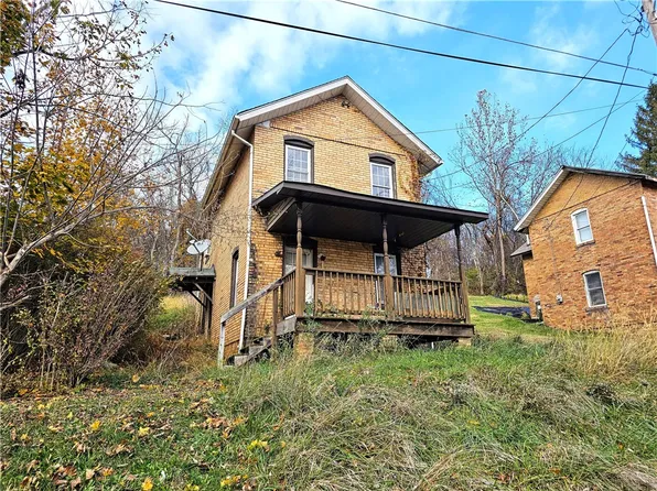 803 7th St, Marianna, PA 15345