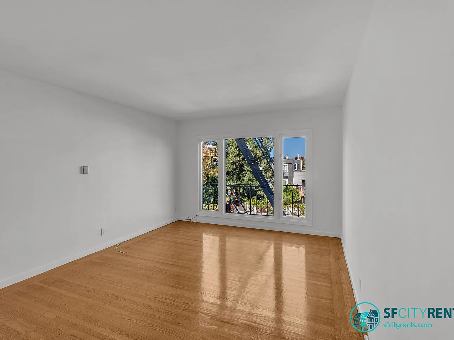Marina: 2nd Floor Apartment near Presidio & Crissy Field w/ Optional Parking — Photo 3