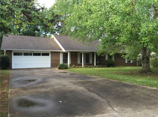 2257 E Sweetbriar Dr, Fayetteville, AR 72703