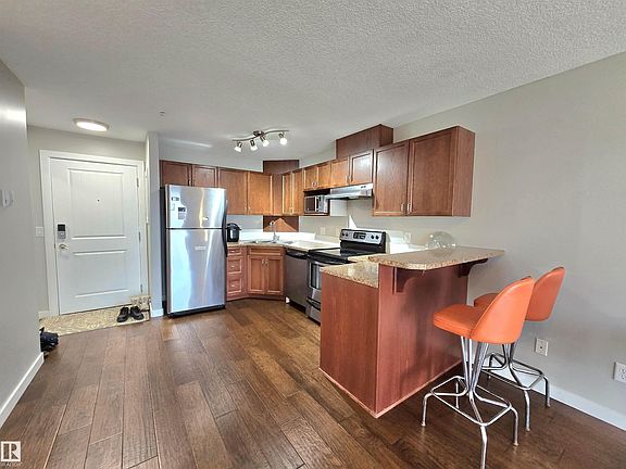 4th image of 240 Spruce Ridge Rd #204