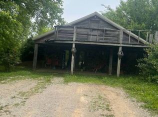 410 Middle Dr, Caneyville, KY 42721