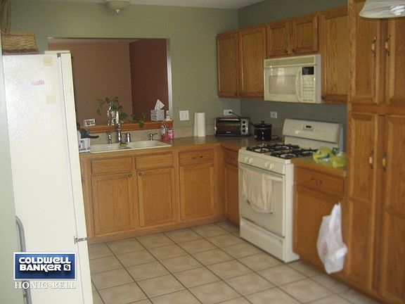 5th image of 1900 Woodstock Ln