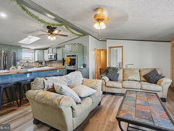 4th image of 565 Mount Rock Rd