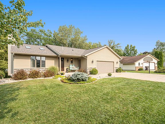 2nd image of 2965 N Horseshoe Dr SW