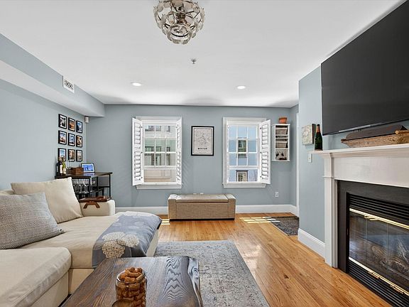 2nd image of 57 Bartlett St #5