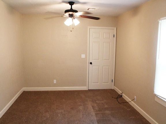 4th image of 4124 SE 25th St