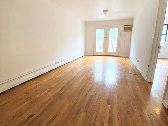 3rd image of 119 Maujer St #2BB