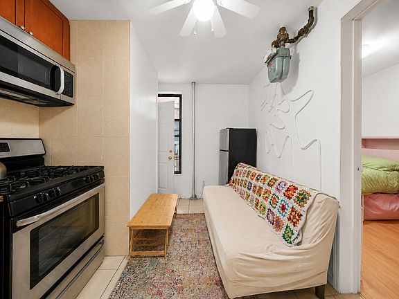 2nd image of 124 Mott St APT 22