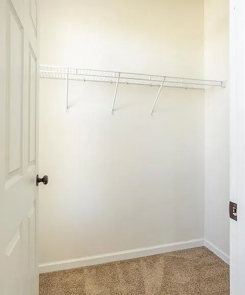 84 Joy Dr — Photo 9