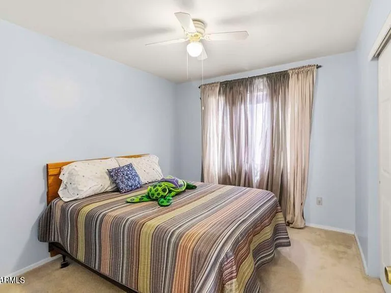 521 N Cobblestone St — Photo 19