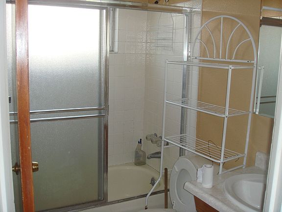 5th image of 439 S 22nd St