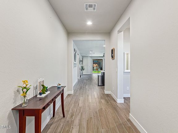 3rd image of 4543 W Vervain Ave