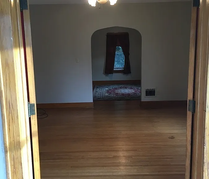 1302 W 25th St — Photo 3