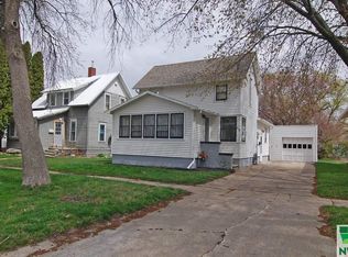 312 N 3rd St, Laurens, IA 50554