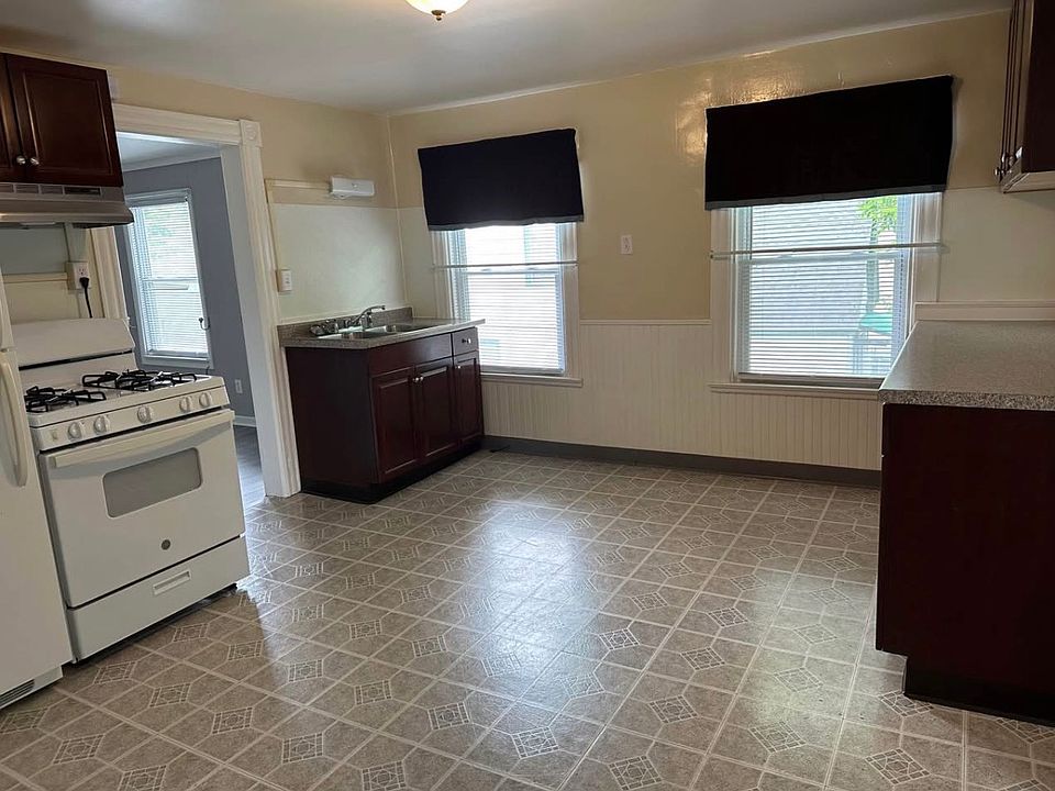 1st image of 627 Kirkland St APT 3