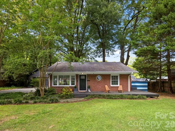 1801 Merry Oaks Rd, Charlotte, NC 28205