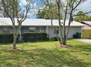 7011 Foxwood Ln, Palatka, FL 32177