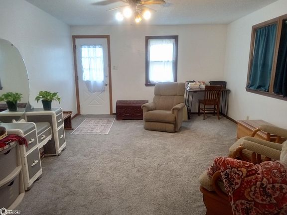 4th image of 541 Lillian St