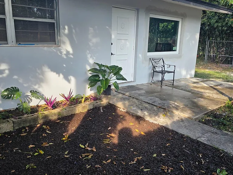 3386 Rudolph Rd — Photo 4
