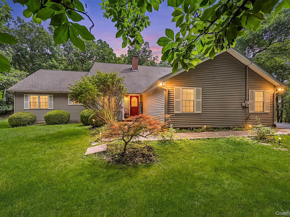 1st image of 98 Wood Road