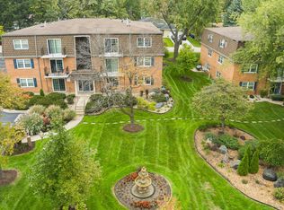 Chateau Royale, Worth, IL 60482