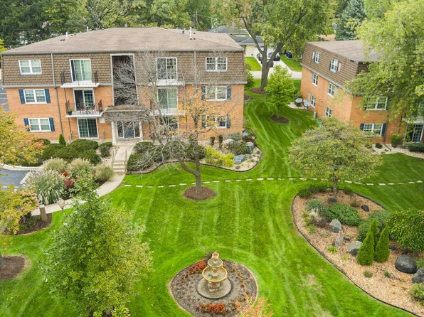 Chateau Royale, 7205-40 W 110th Pl #7235-10, Worth, IL 60482