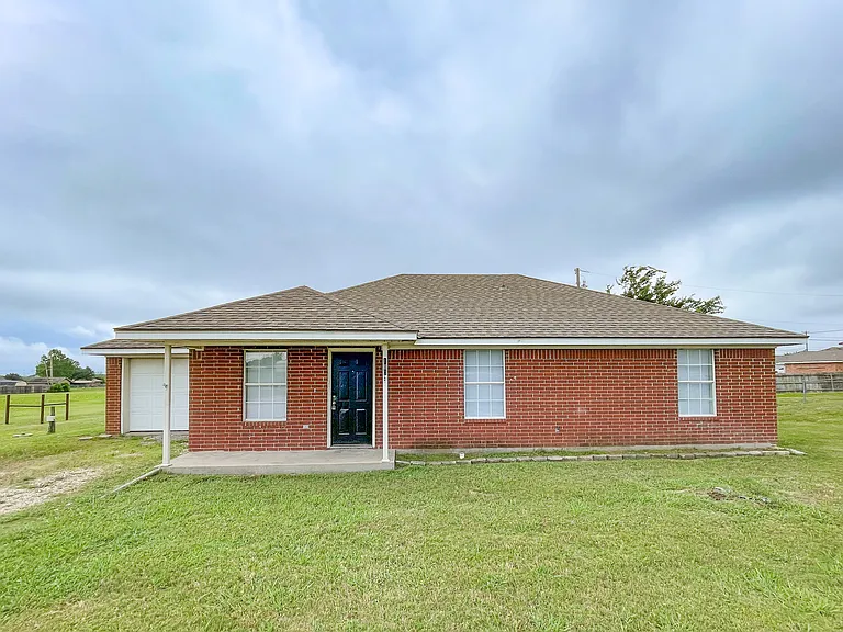 180 Spring Water Ln — Photo 1