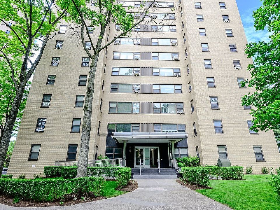 1st image of 3 Fordham Hill Oval APT 5E
