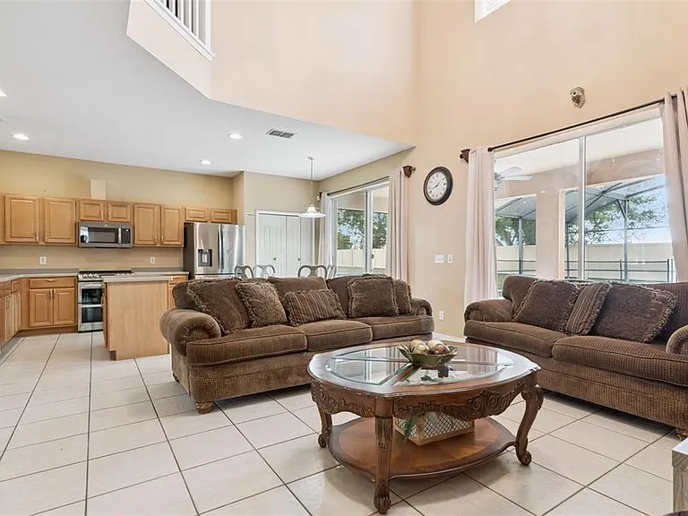 1162 Solana Cir — Photo 7