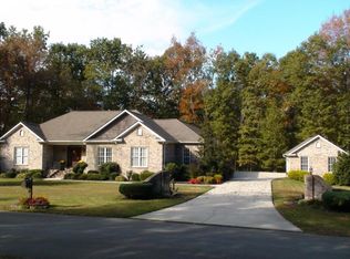 93 Ridgeline Dr, Crossville, TN 38571