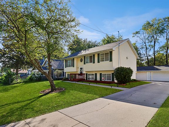 2nd image of 2705 Cleveland Ave