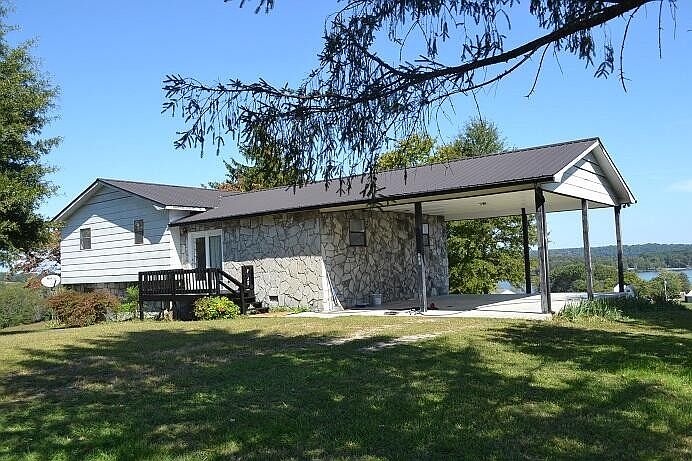 1st image of 425 Sable Estates Ln
