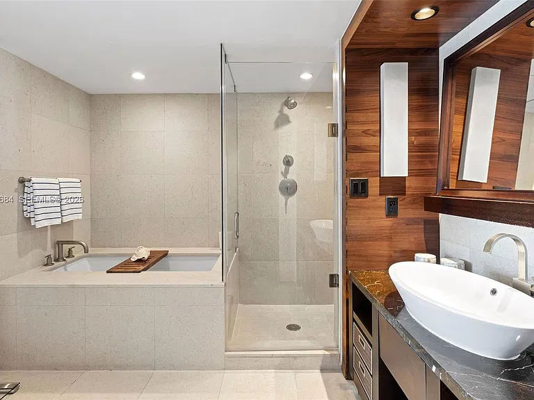 6801 Collins Ave #417 — Photo 17