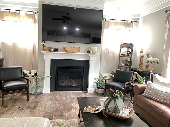 2nd image of 2405 Sherborne Way