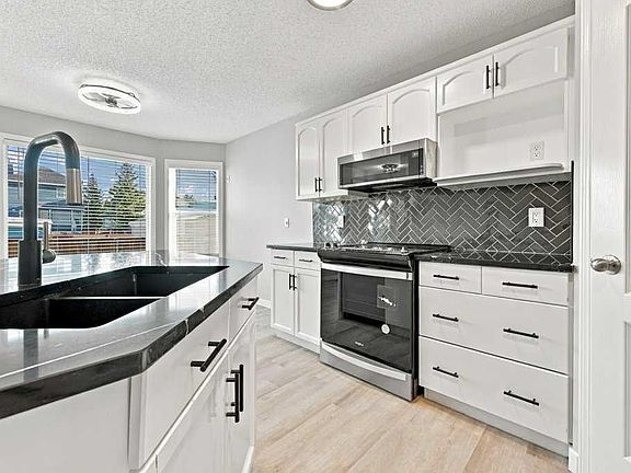 5th image of 334 S Bridlewood Ct SW